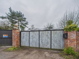 Photo 49- click for photo gallery